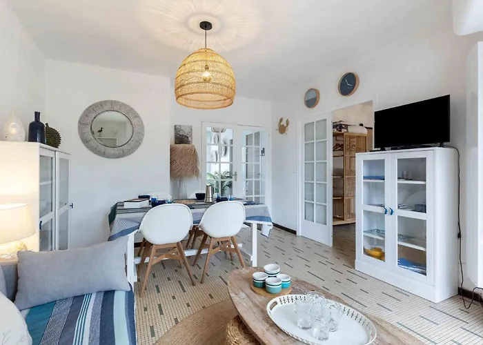 Marines-3 By Interhome *